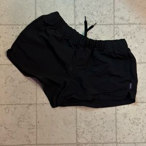 Patagonia shorts 2.5” Baggies SMALL black and tideool blue